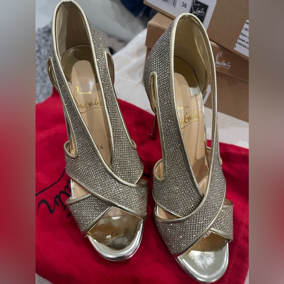 CHRISTIAN LOUBOUTIN SIZE 36